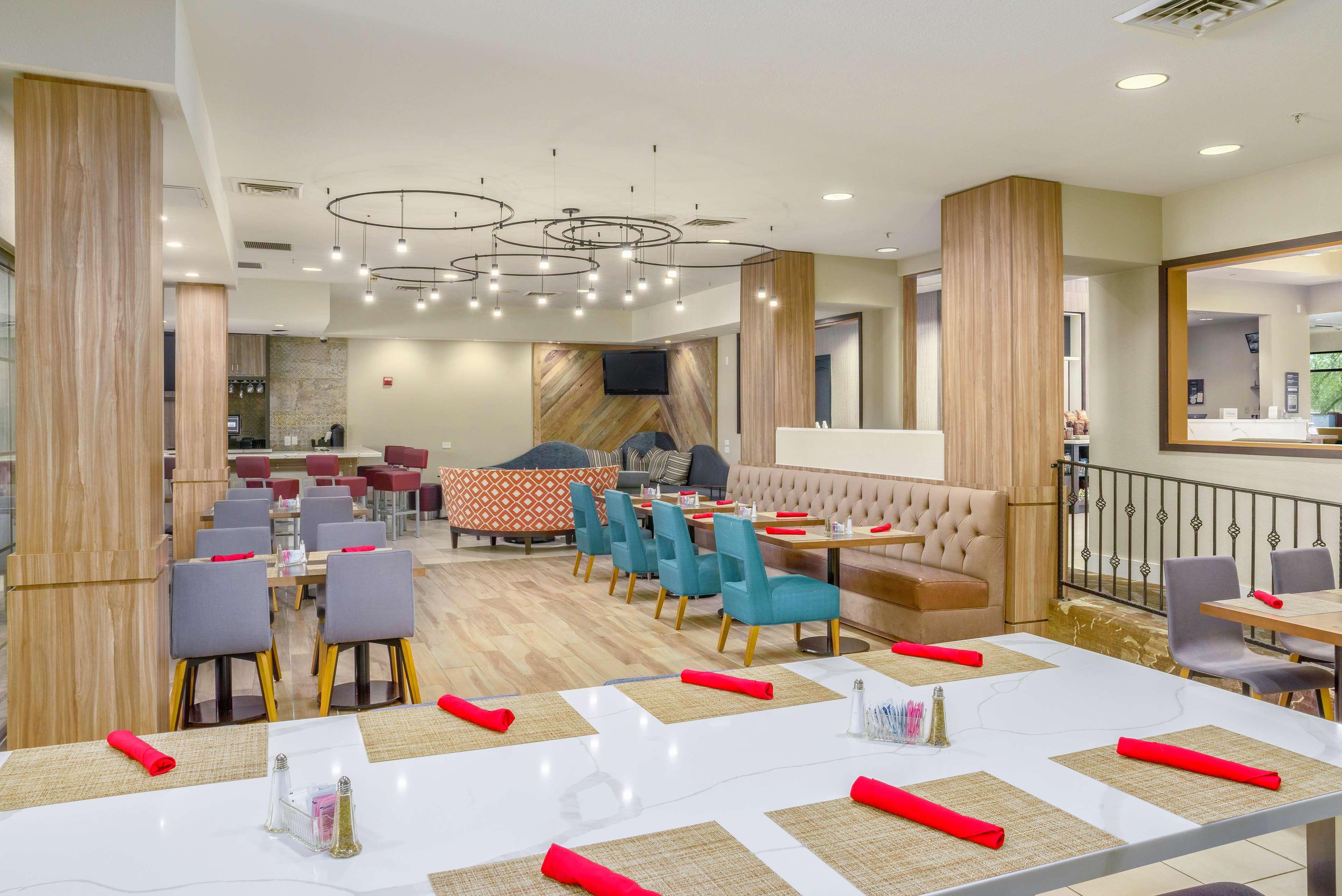 Hilton Garden Inn Phoenix Airport Bagian luar foto