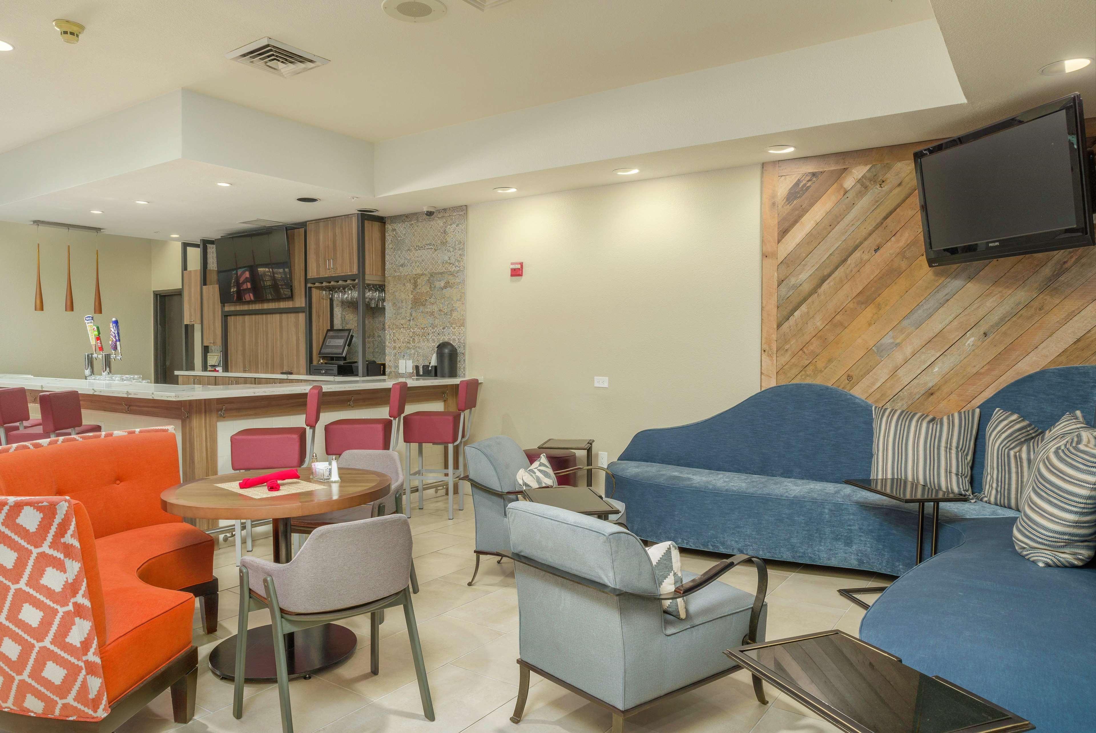 Hilton Garden Inn Phoenix Airport Bagian luar foto