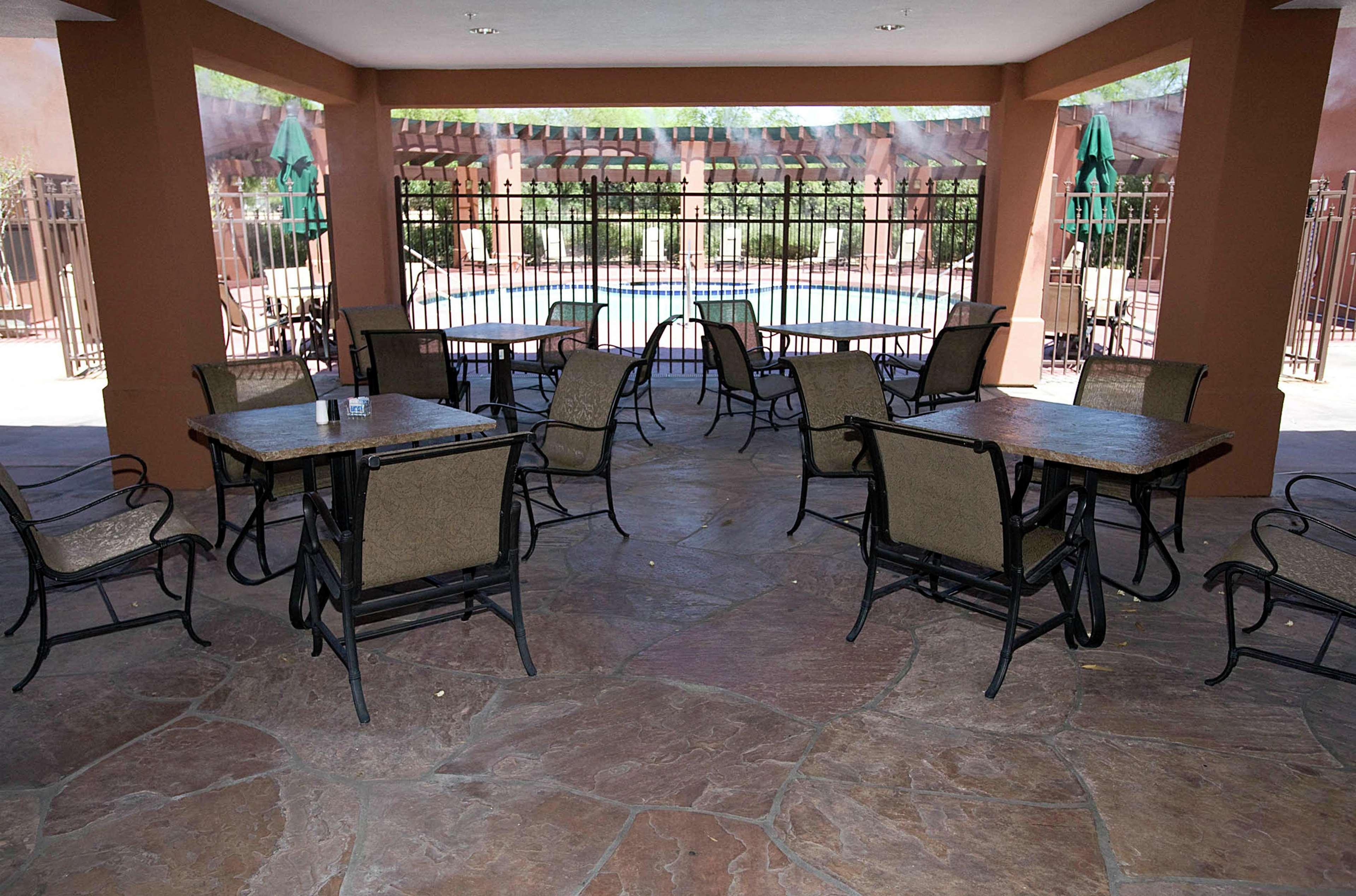 Hilton Garden Inn Phoenix Airport Bagian luar foto