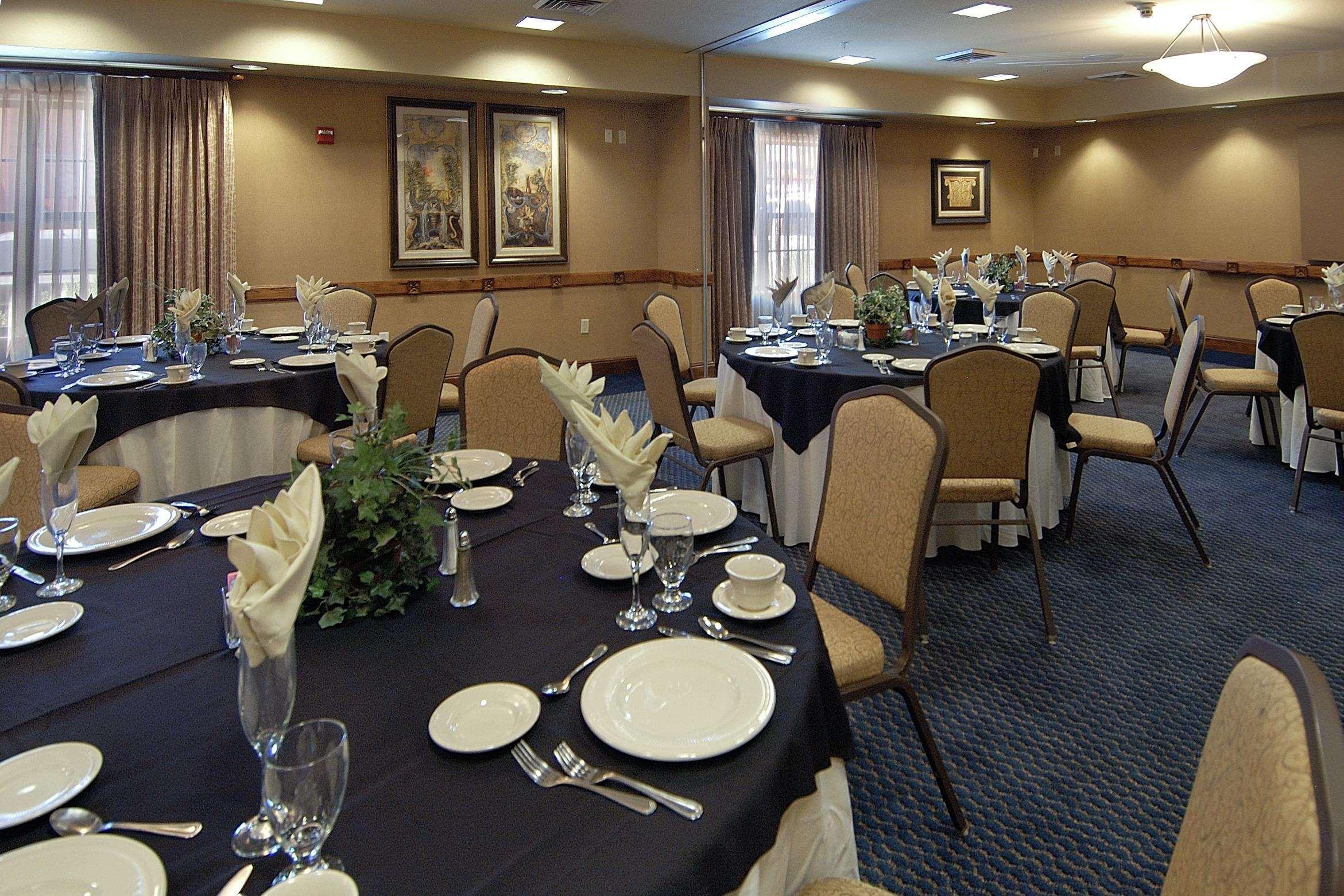 Hilton Garden Inn Phoenix Airport Bagian luar foto