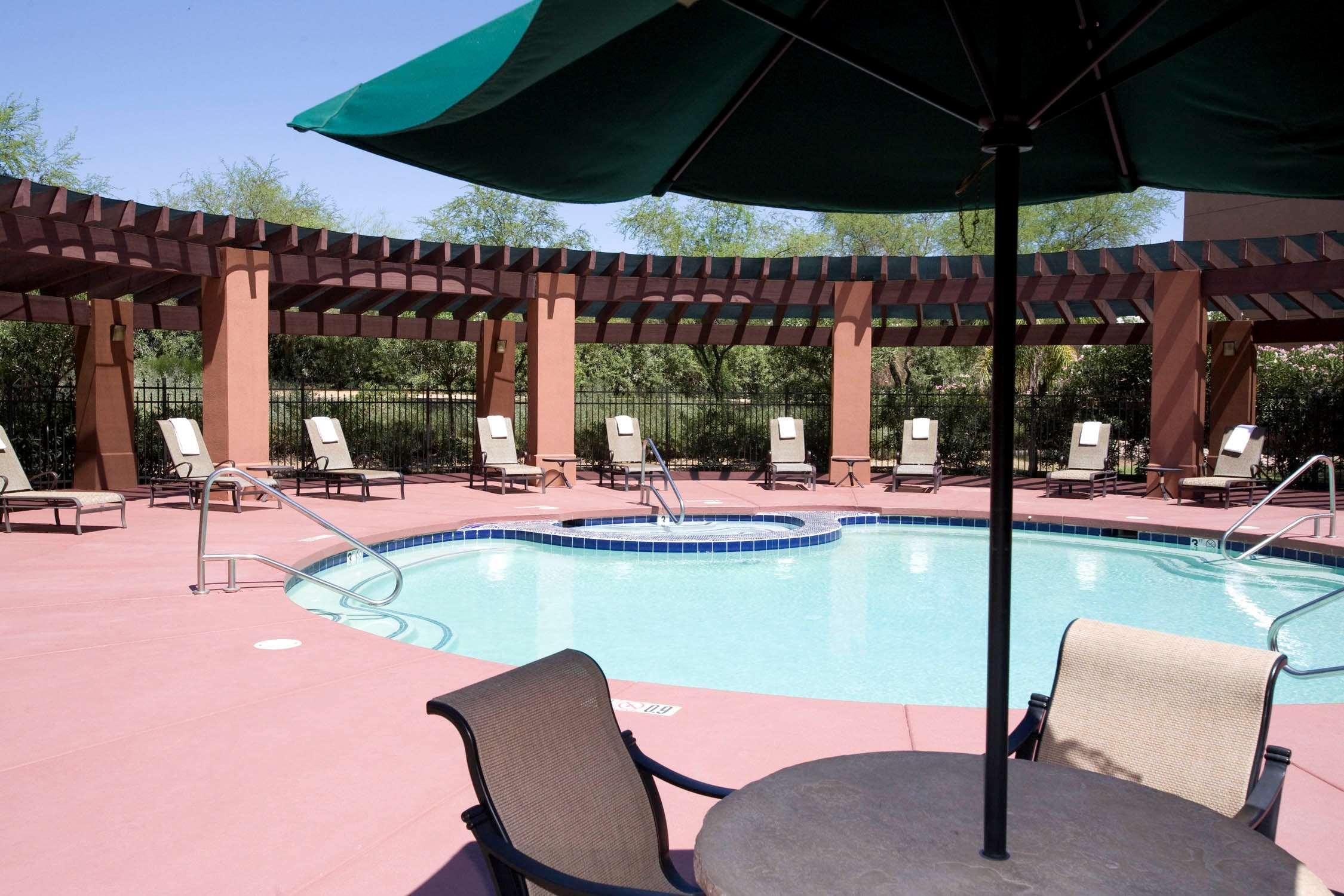 Hilton Garden Inn Phoenix Airport Bagian luar foto