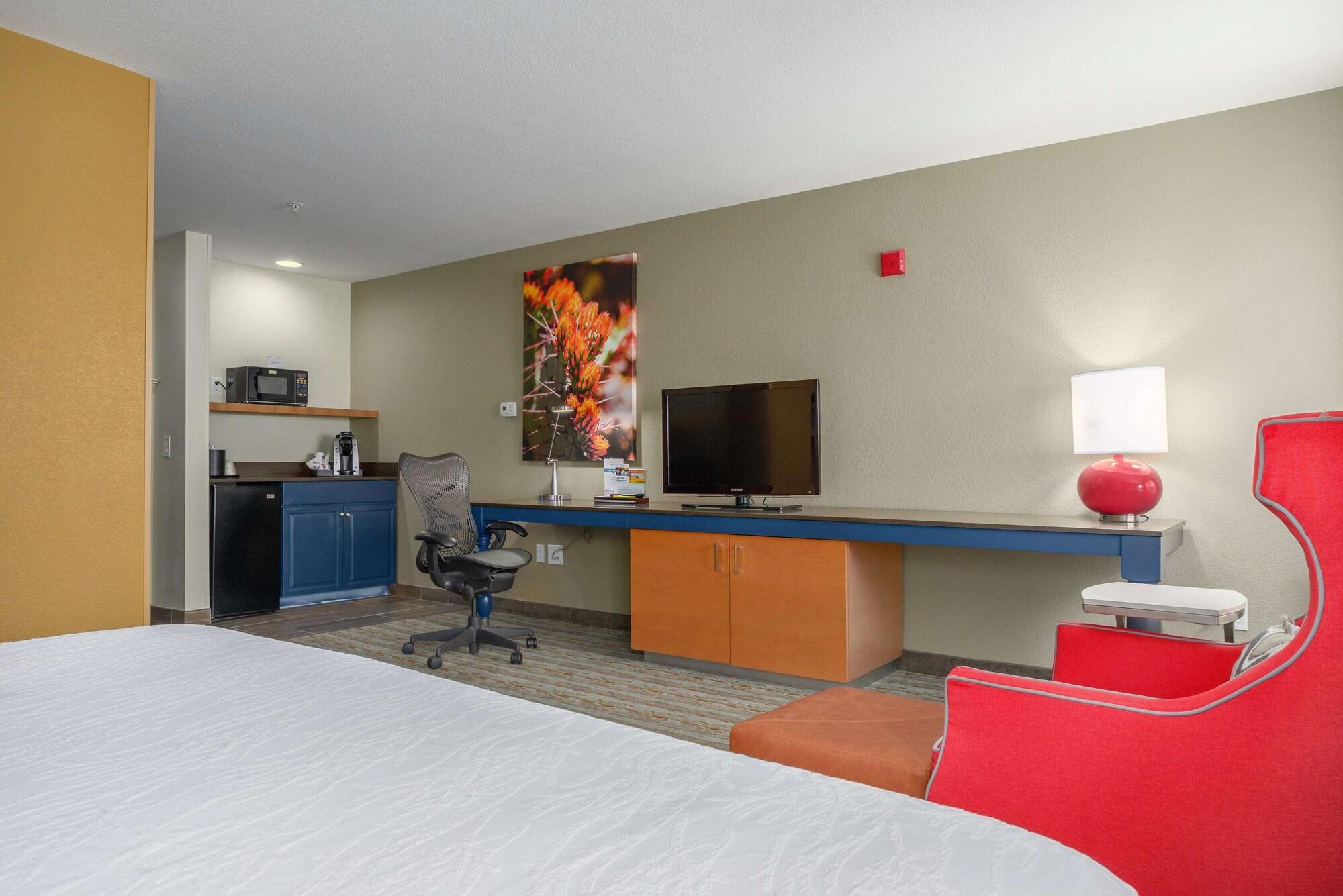 Hilton Garden Inn Phoenix Airport Bagian luar foto
