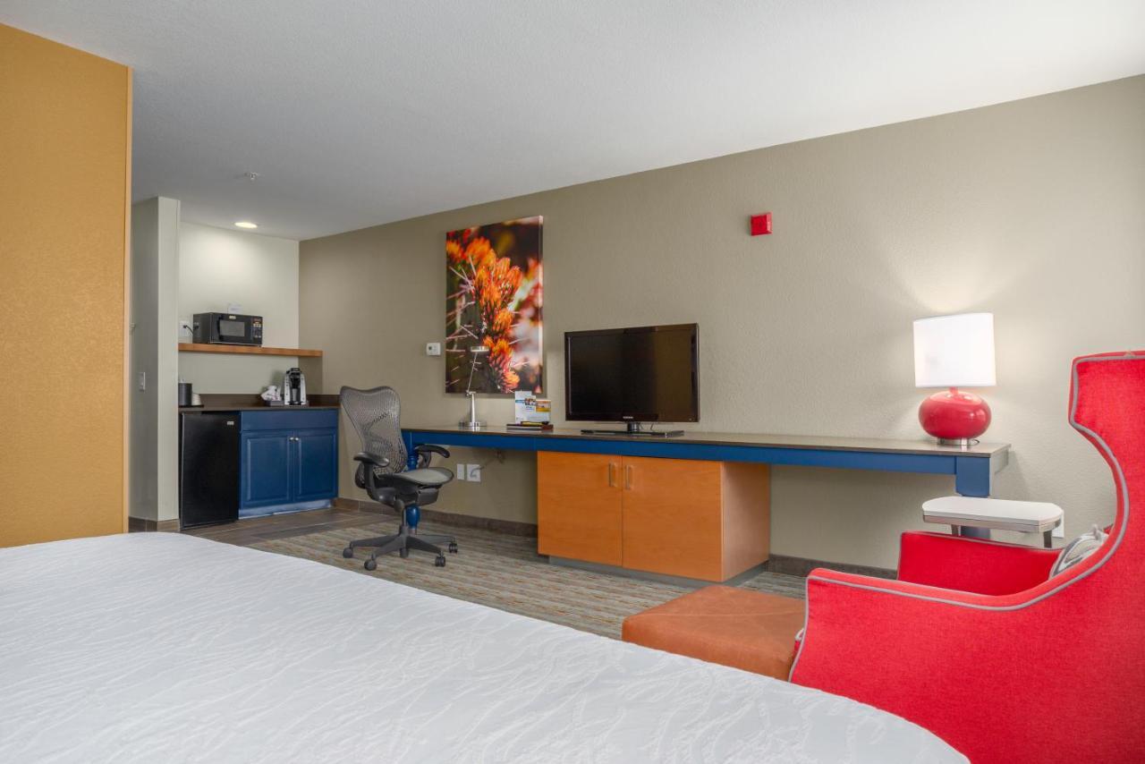 Hilton Garden Inn Phoenix Airport Bagian luar foto
