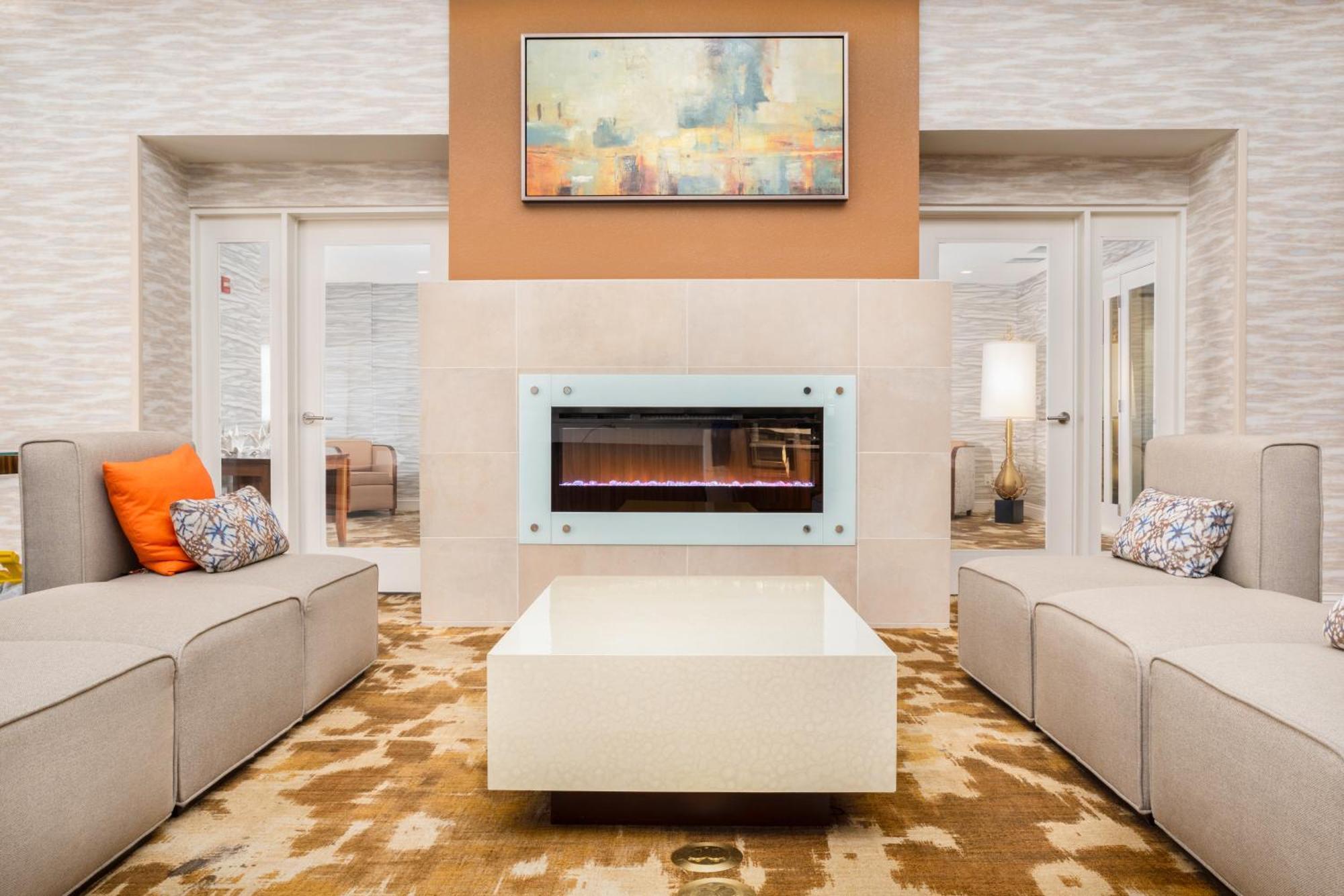 Hilton Garden Inn Phoenix Airport Bagian luar foto