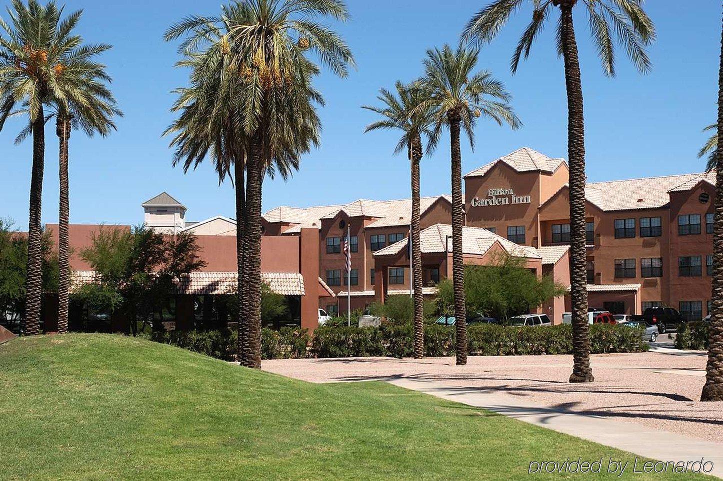 Hilton Garden Inn Phoenix Airport Bagian luar foto