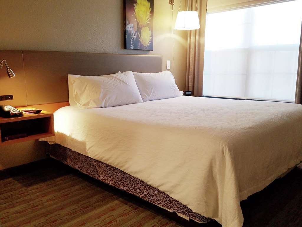 Hilton Garden Inn Phoenix Airport Ruang foto